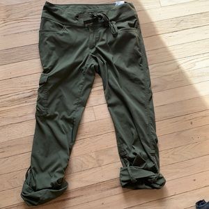 Women’s size 4 Columbia olive pants